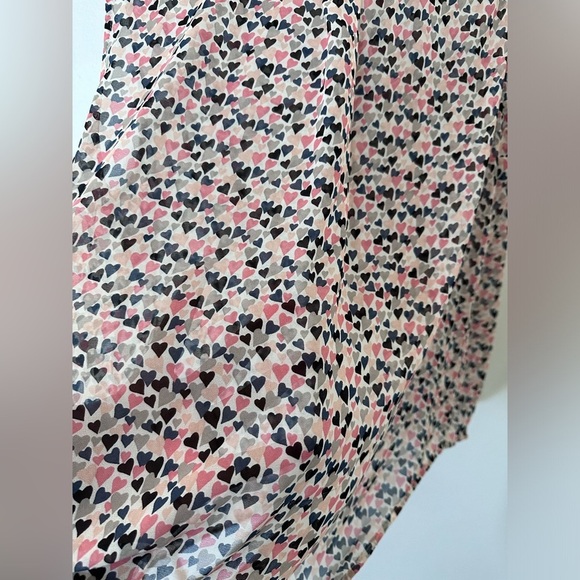 Torrid sleeveless ruffle heart print blouse size 2X - Picture 6 of 8
